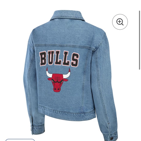 Chicago Bulls WEAR by Erin Andrews Women's Full-Snap Denim Jacket - Picture 5 of 9